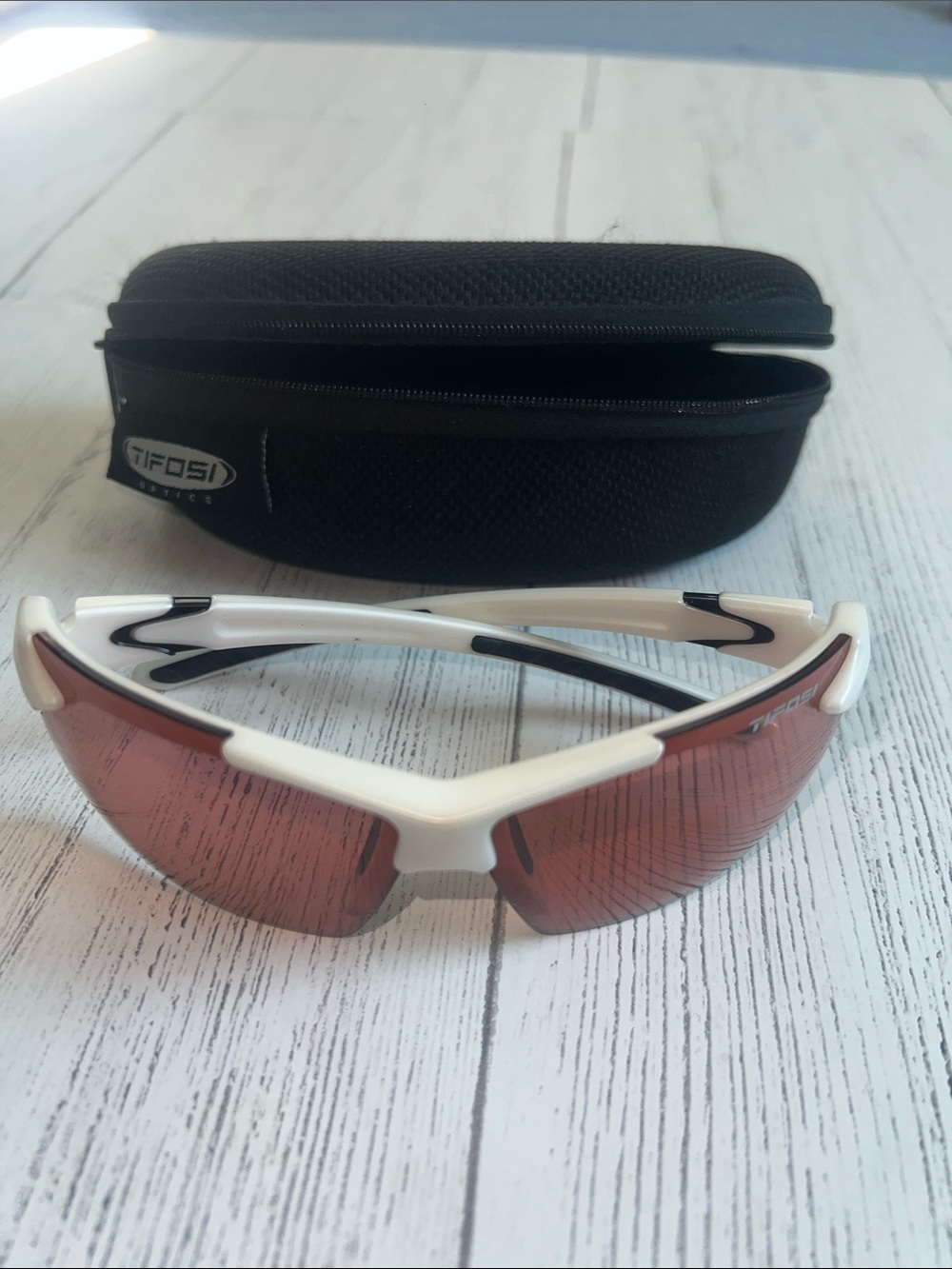 TIFOSI sunglasses